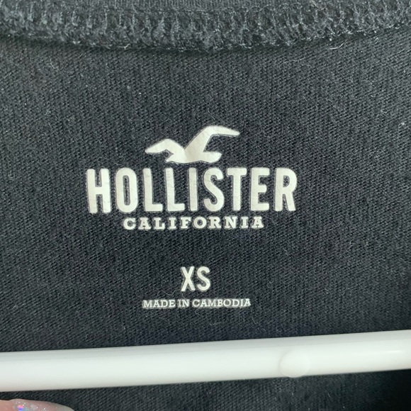 Hollister Black Checker Graphic Long Sleeve Crop Top - Picture 3 of 5